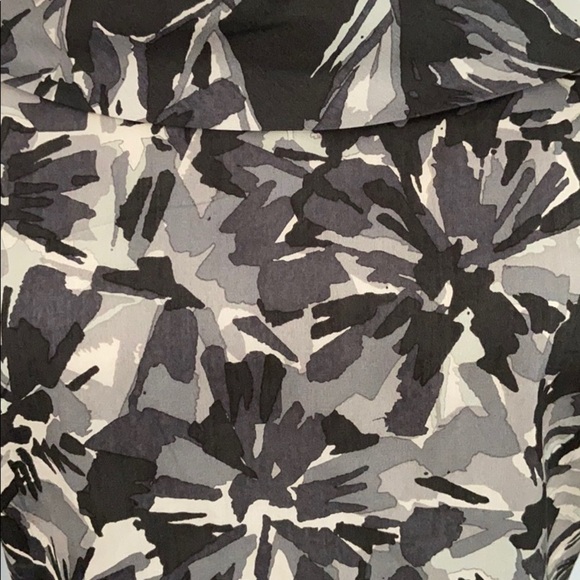 Trina Turk Silk Boat Neck Blouse Black Small - Picture 4 of 6